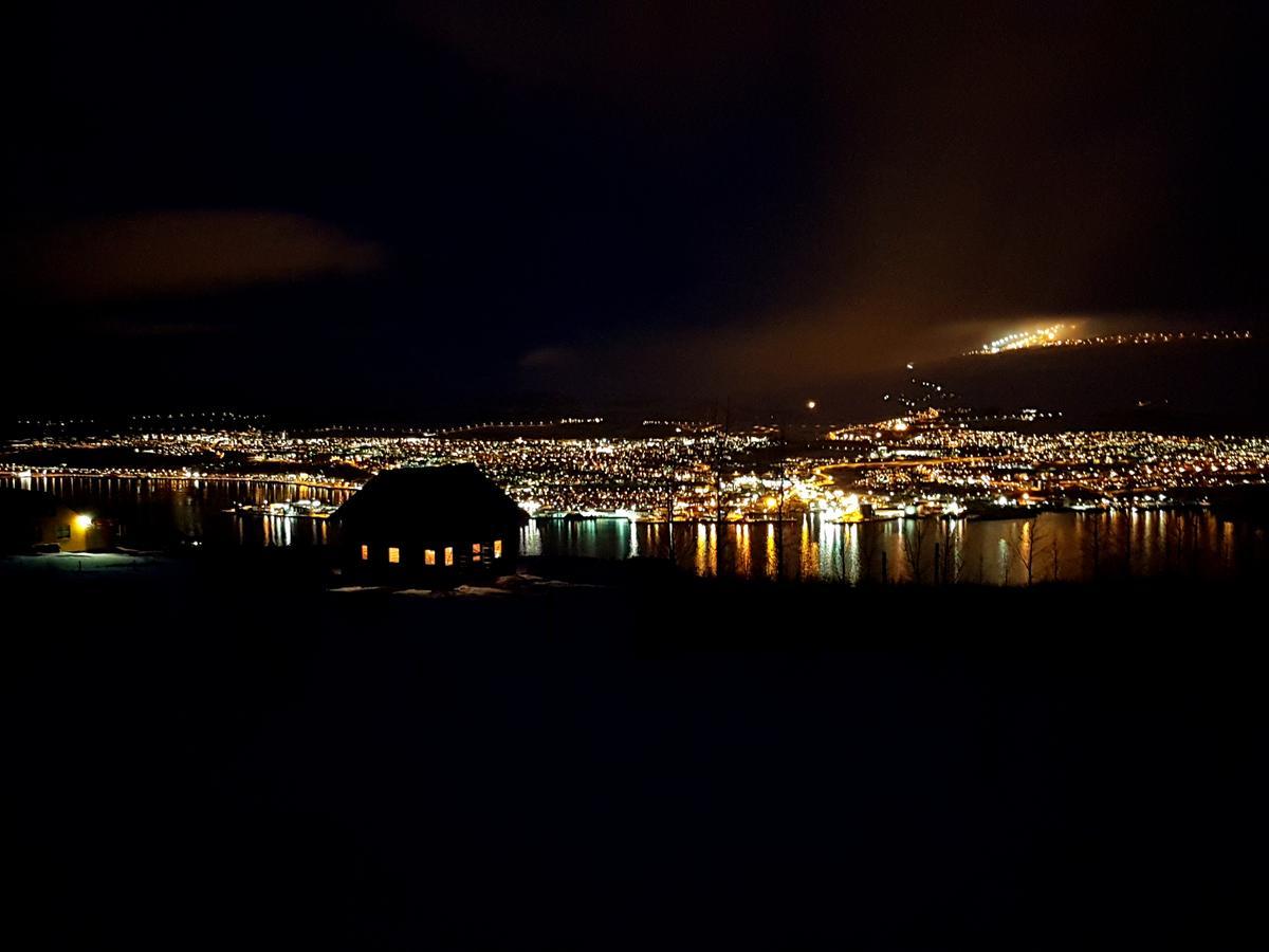 Akureyri Log Cottage エクステリア 写真